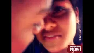 MMS Desi girl french kissing Video смотреть онлайн или скачать