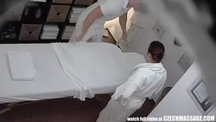 Голый массаж на пляже (73 фото) Голый массаж на пляже (73 фото)