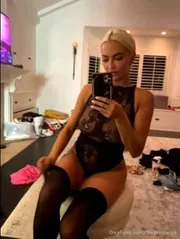 Lindsey Pelas - Onlyfans video смотреть онлайн или скачать