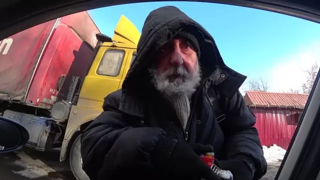 Бомжа насилуют (34 видео) Бомжа насилуют (34 видео)