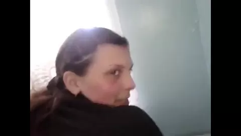 Мужик трахнул дома русскую продавщицу с магазина Мужик трахнул дома русскую продавщицу с магазина