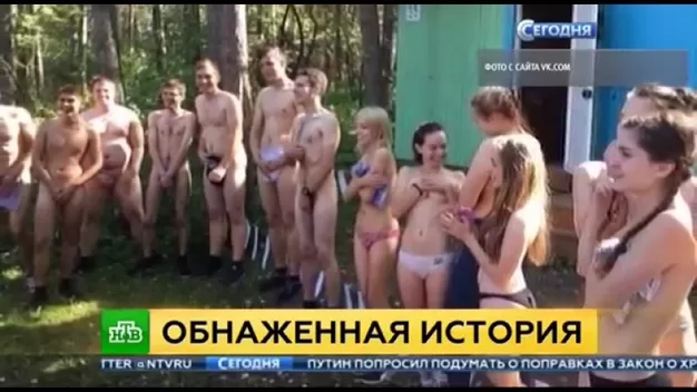 Порно видео - Молодая студентка проходит посвящение в секту с помощью анальной дырки