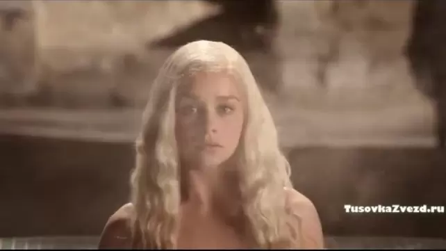 Emilia Clarke в реальной сцене изнасилования из Игры Престолов - LabPorn Emilia Clarke в реальной сцене изнасилования из Игры Престолов - LabPorn